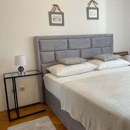 Apartment Isabell Спліт Екстер'єр фото