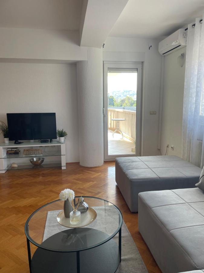 Apartment Isabell Спліт Екстер'єр фото