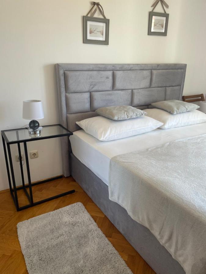 Apartment Isabell Спліт Екстер'єр фото