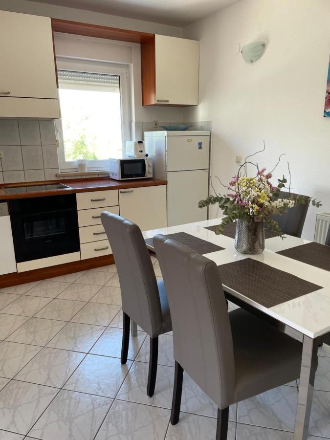 Apartment Isabell Спліт Екстер'єр фото