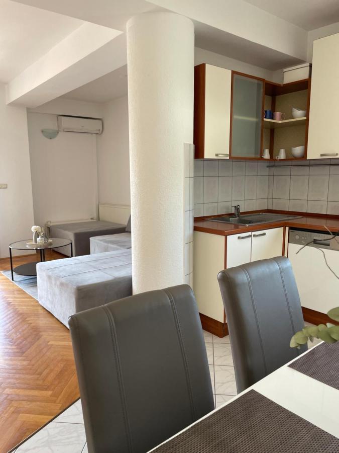 Apartment Isabell Спліт Екстер'єр фото