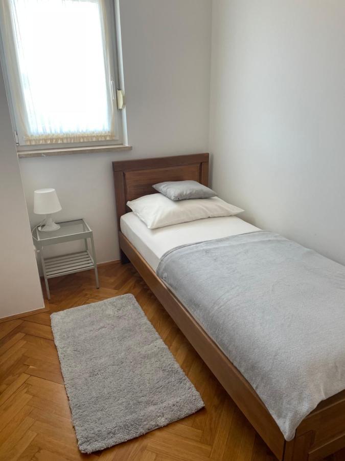 Apartment Isabell Спліт Екстер'єр фото