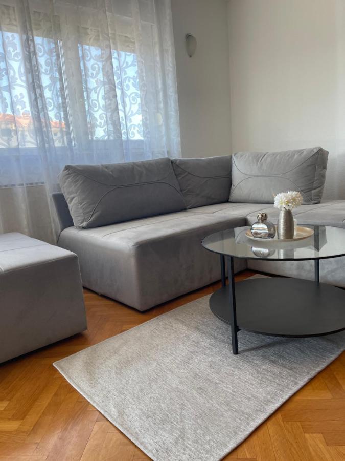 Apartment Isabell Спліт Екстер'єр фото