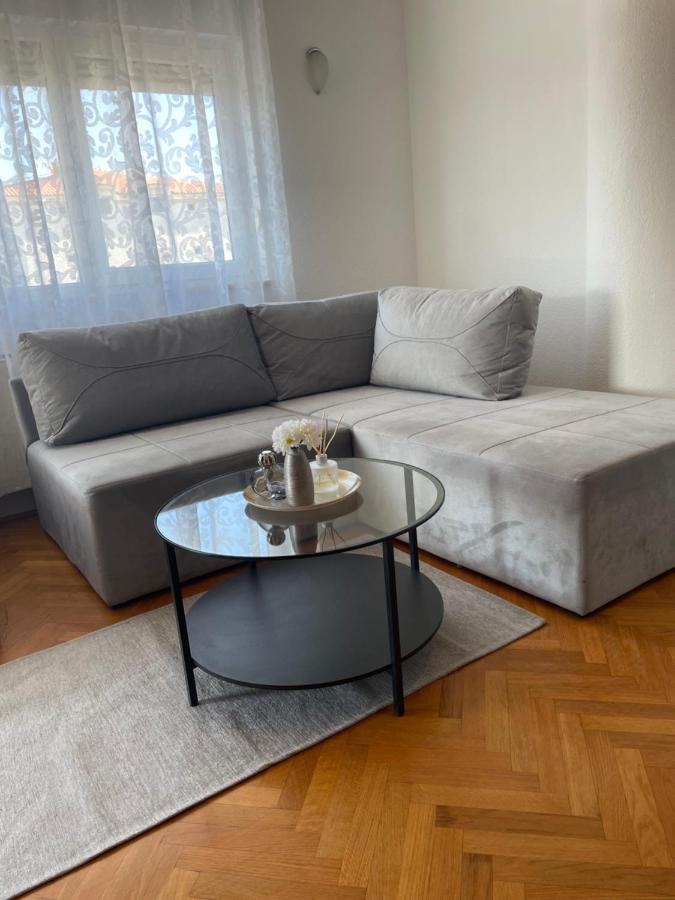 Apartment Isabell Спліт Екстер'єр фото