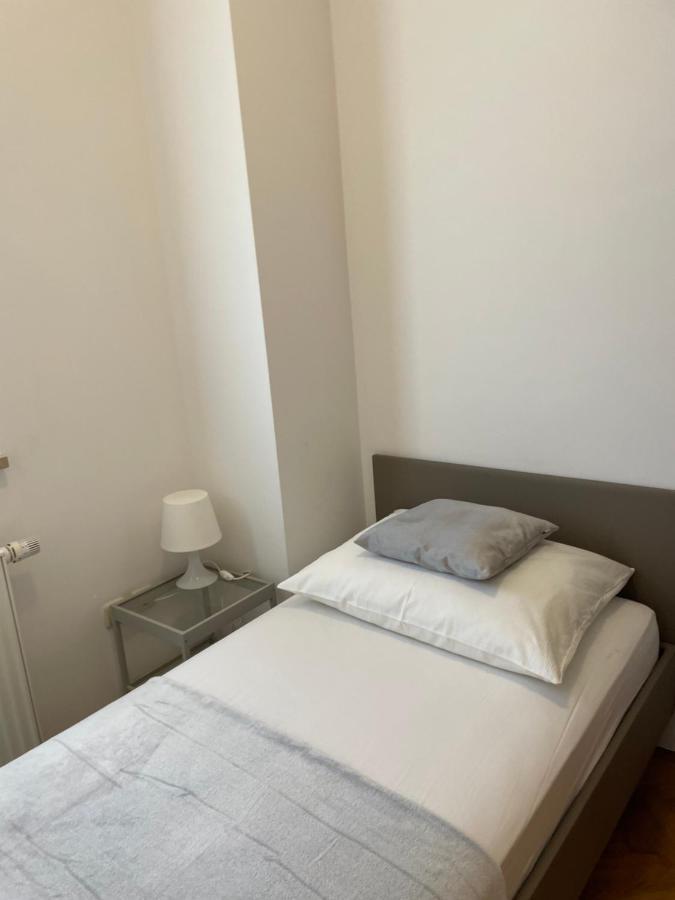 Apartment Isabell Спліт Екстер'єр фото