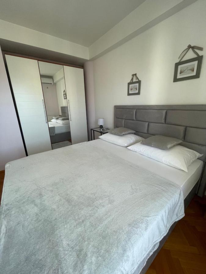 Apartment Isabell Спліт Екстер'єр фото