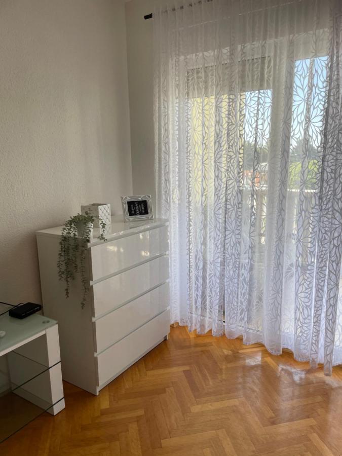 Apartment Isabell Спліт Екстер'єр фото